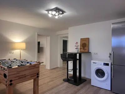 Grundriss der Unterkunft Neu! Große Ferienwohnung 3 Zimmer mit Küche und Bad, 90 qm mit Netflix und PS5