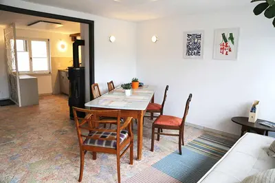 Ein Sitzbereich in der Unterkunft Ferienhaus Blaues Häuschen