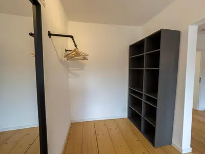 Grundriss der Unterkunft Vyne Apartments - Ganzes Haus mit privatem Hof & Stellplatz - Großes Wohnzimmer