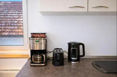 Kaffee-/Teezubehör in der Unterkunft Luxus Wohnung am Rand von Stuttgart