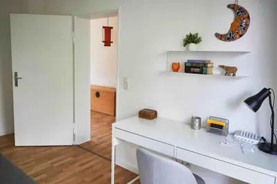 Küche/Küchenzeile in der Unterkunft Large 2BR Apart up to 5 ppl, Work&Long Stay, BASF with Strong Wifi