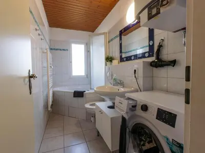 Ein Badezimmer in der Unterkunft bookandstay24 com Rossdorf - Gundernhausen bei Darmstadt, Frankfurt, Rhein Main Gebiet