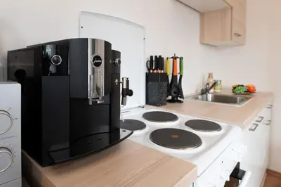Küche/Küchenzeile in der Unterkunft Helle Wohnung mit Balkon perfekt für Monteure und Arbeiter