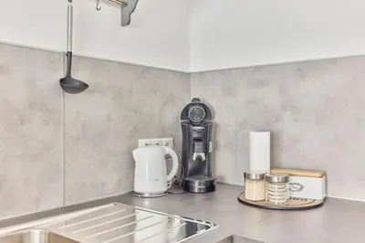 Küche/Küchenzeile in der Unterkunft Zentral und ruhig Netflix Balkon Parkplatz