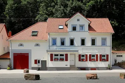 Das Gebäude in dem sich die Ferienwohnung befindet