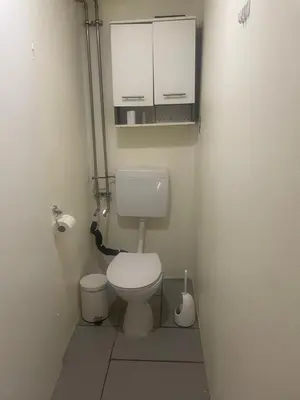 Ein Badezimmer in der Unterkunft Günstige ruhige Unterkunft