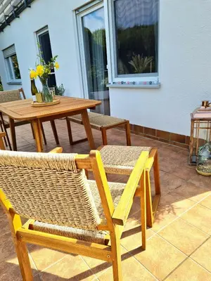Ein Balkon oder eine Terrasse in der Unterkunft Im Rebennest - 3,5 ZKB mit Terasse und Garten an den Weinbergen