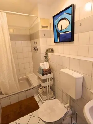 Ein Badezimmer in der Unterkunft ZEN Apartment - Garage - Smart TV - Kitchen