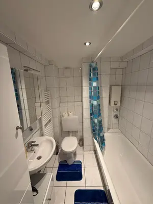 Ein Badezimmer in der Unterkunft Cosy, beautiful and central apartment