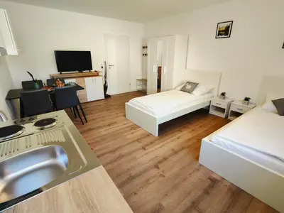 TV/Unterhaltungsangebot in der Unterkunft ACR-Accommodations, Gästezimmer, Monteurunterkünfte