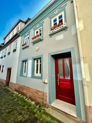 Das Gebäude in dem sich die Ferienwohnung befindet
