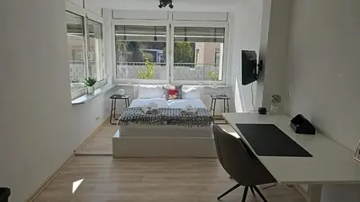 TV/Unterhaltungsangebot in der Unterkunft Miracle House 160qm Terrasse, Parkplatz & Internet 100mBit -SELF CHECK IN-