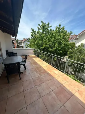 Ein Balkon oder eine Terrasse in der Unterkunft Apartment