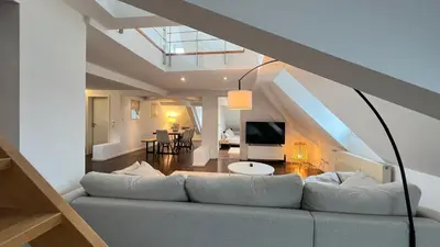 TV/Unterhaltungsangebot in der Unterkunft LudwigsHome Zentral, Spacious, 120qm, Klima