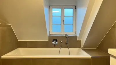 Ein Badezimmer in der Unterkunft LudwigsHome Zentral, Spacious, 120qm, Klima