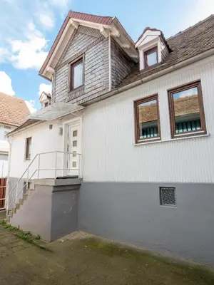 Das Gebäude in dem sich die Ferienwohnung befindet