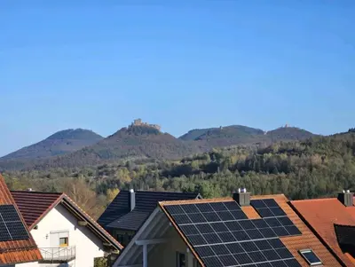 Ein allgemeiner Bergblick oder ein Berglick von der Ferienwohnung aus