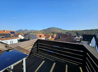 Ein allgemeiner Bergblick oder ein Berglick von der Ferienwohnung aus