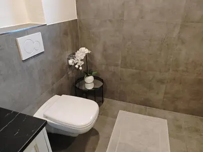 Ein Badezimmer in der Unterkunft New 3 Zimmer Wohnung