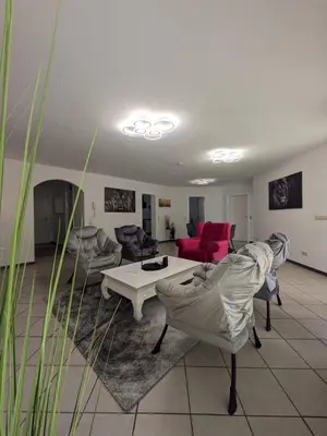 TV/Unterhaltungsangebot in der Unterkunft Große helle Wohnung nähe Audi und Lidl IT