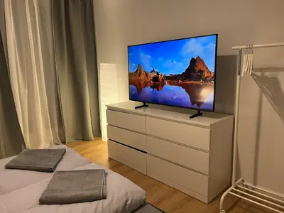 TV/Unterhaltungsangebot in der Unterkunft Süße Marie Durlach 12