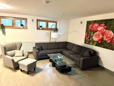 Ein Sitzbereich in der Unterkunft Underground - Modern holiday apartment Pfungstadt