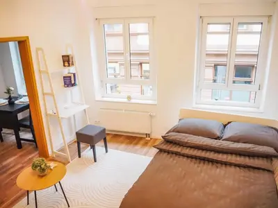 Ein Sitzbereich in der Unterkunft Charming old town apartment - Central in Neustadt