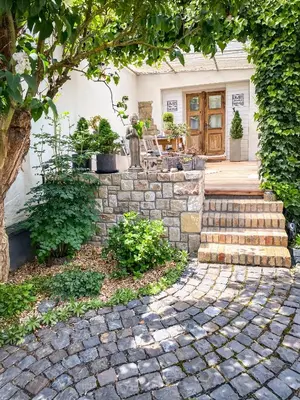 Ein Garten an der Unterkunft Zuhause bei ELLEN