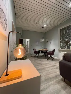 Ein Sitzbereich in der Unterkunft Unique loft for 8