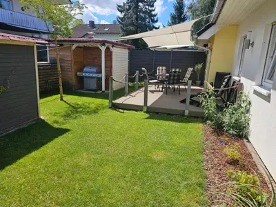 Ein Garten an der Unterkunft Ferienwohnung Königsberg
