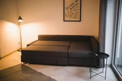 Ein Sitzbereich in der Unterkunft HUGOS Design House am Waldrand - ruhig & modern