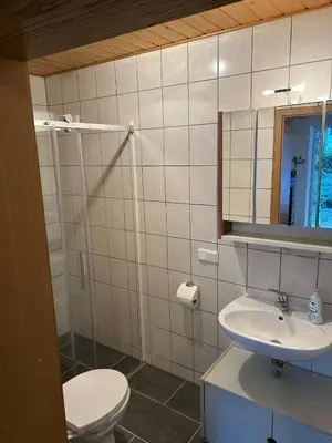 Ein Badezimmer in der Unterkunft Odw Homes - Functional Apartment with Terrace