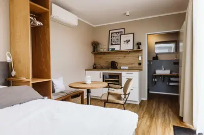 Küche/Küchenzeile in der Unterkunft Moderne Tiny Houses am Weingut