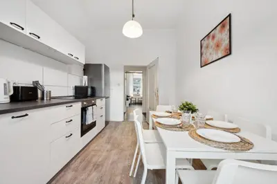 Küche/Küchenzeile in der Unterkunft KA01 Schicke Wohnung in Worms!