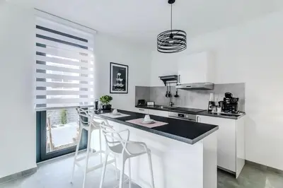Küche/Küchenzeile in der Unterkunft Wohnung im luxuriösen Anwesen mit Panoramablick