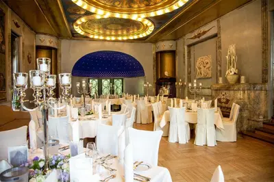 Ein Restaurant oder anderes Speiselokal in der Unterkunft Hofgut Dippelshof Hotel- und Restaurant KG