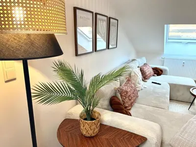 Ein Sitzbereich in der Unterkunft 2-Zimmer Apartment - Zentral über den Dächern von Aschaffenburg - 5 min vom HBF - Gegenüber City Galerie