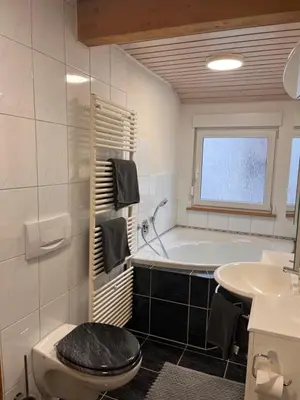 Ein Badezimmer in der Unterkunft Dachstub