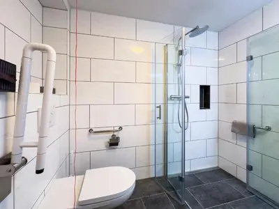 Ein Badezimmer in der Unterkunft Hotel Restaurant Traube Kallstadt