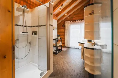 Ein Badezimmer in der Unterkunft Naturstammhaus mit Sauna, coffee and tea for free