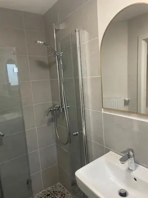 Ein Badezimmer in der Unterkunft FREIGEIST Rooms