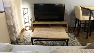 TV/Unterhaltungsangebot in der Unterkunft Schicke Souterrainwohnung