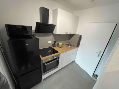Küche/Küchenzeile in der Unterkunft Waldstadt Charme Hideaway Küche-Balkon-Netflix