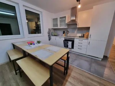 Küche/Küchenzeile in der Unterkunft Monteurwohnung Pforzheim - L8 Street