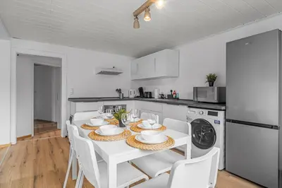 Küche/Küchenzeile in der Unterkunft SE02 Unterkunft in Pfungstadt!