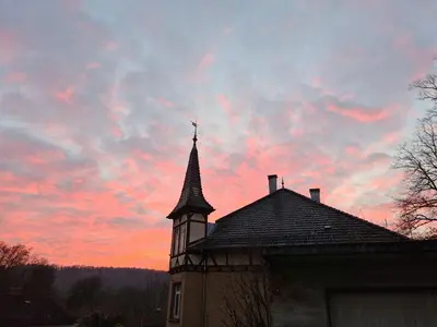 Blick auf den Sonnenuntergang/Sonnenaufgang von der Ferienwohnung aus oder aus der Nähe