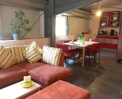 Ein Sitzbereich in der Unterkunft Monteurswohnung