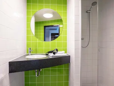 Ein Badezimmer in der Unterkunft B&B Hotel Karlsruhe