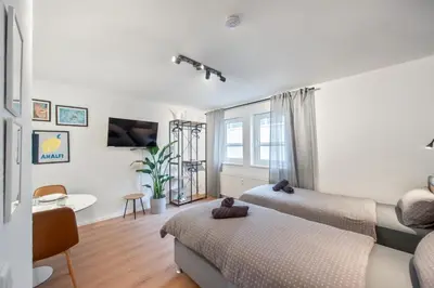 TV/Unterhaltungsangebot in der Unterkunft Amalfi A08 - super zentral für 4PP - 2 Zimmer & Boxspringbetten