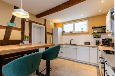 Küche/Küchenzeile in der Unterkunft 2 BR Apartment mit Parkplatz
